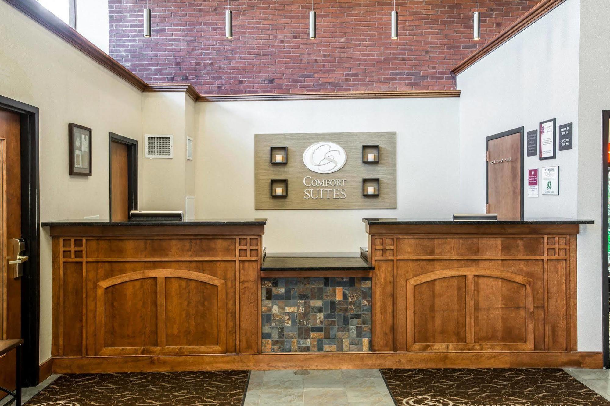 Comfort Suites South Burlington Near University Экстерьер фото