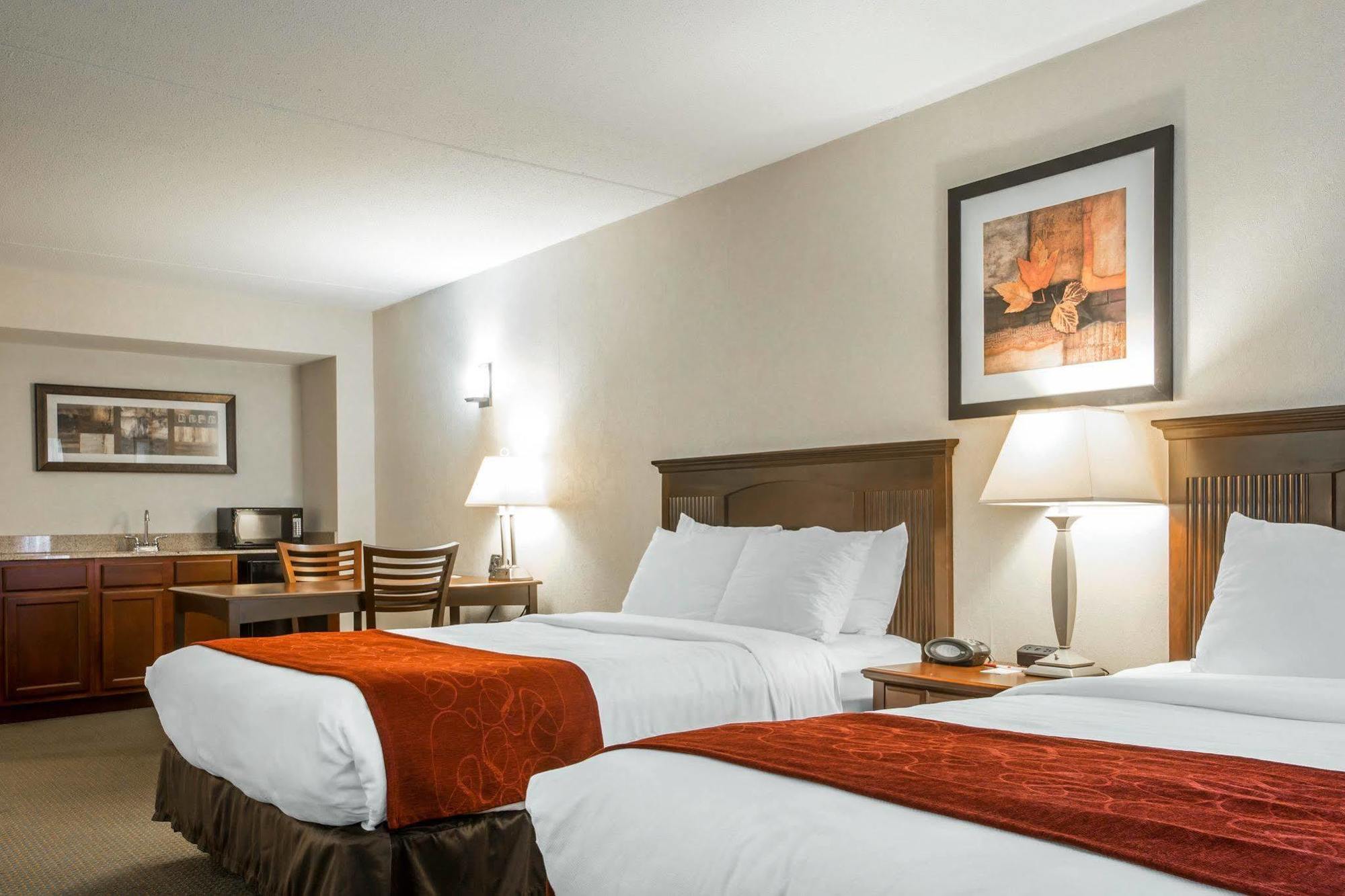 Comfort Suites South Burlington Near University Экстерьер фото